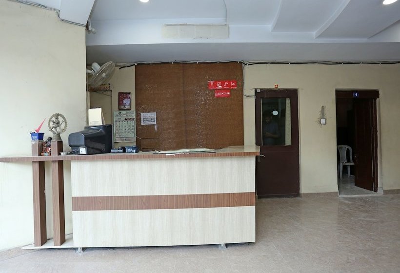 Oyo 14711 Hotel Natraj