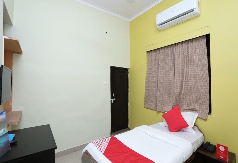 Oyo 14711 Hotel Natraj