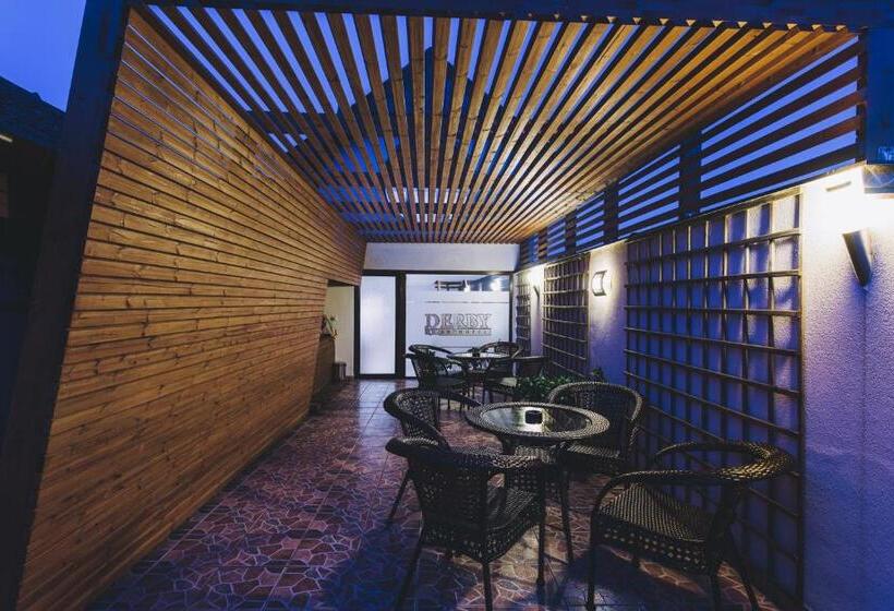 פנסיון Derby Ah