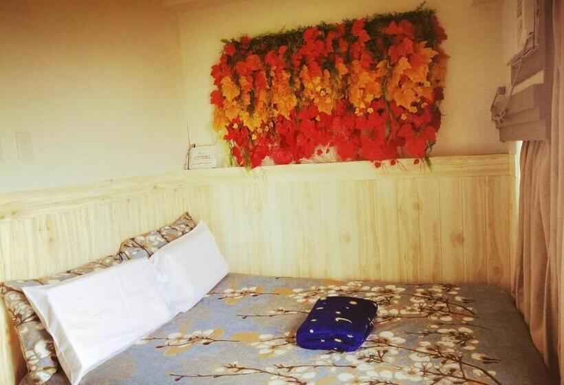 پانسیون Evelyn S Place At Tagaytay 2