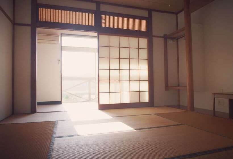 פנסיון Guesthouse Lahar  Hostel