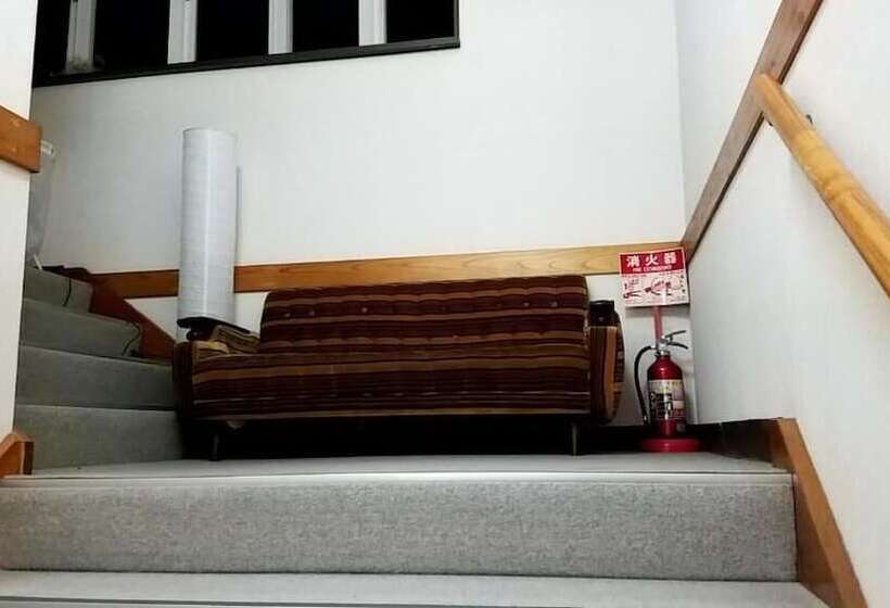 פנסיון Guesthouse Lahar  Hostel