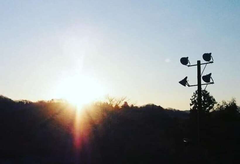 פנסיון Guesthouse Lahar  Hostel