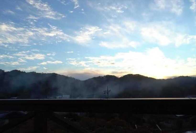 פנסיון Guesthouse Lahar  Hostel