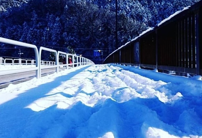 פנסיון Guesthouse Lahar  Hostel