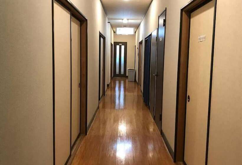 פנסיון Guesthouse Lahar  Hostel