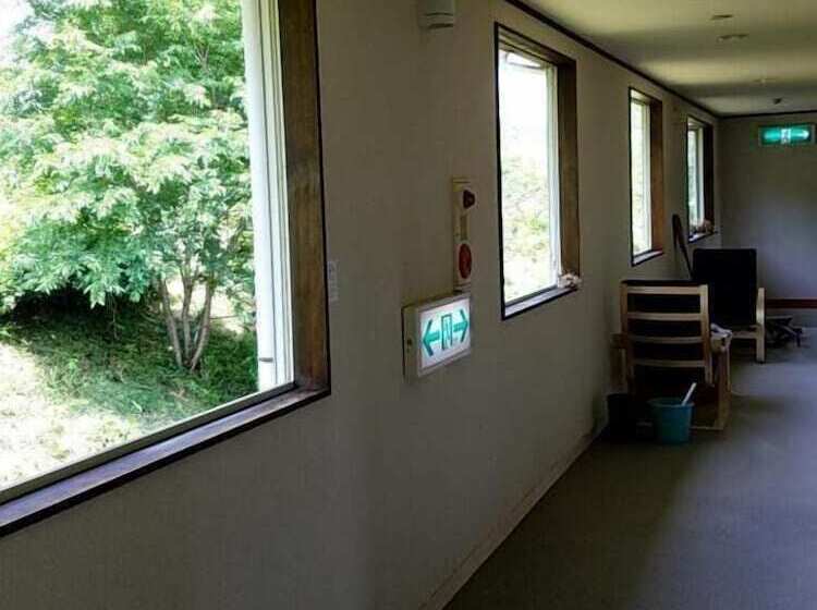 פנסיון Guesthouse Lahar  Hostel