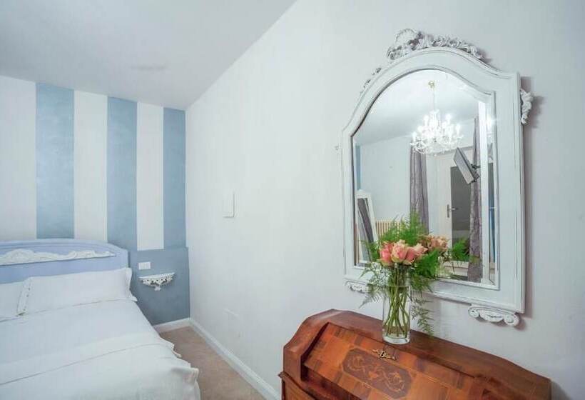 مبيت وإفطار Garda Relais Antica Romelia