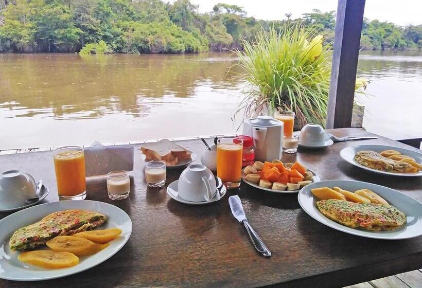 酒店 Amazon Oasis Floating Lodge