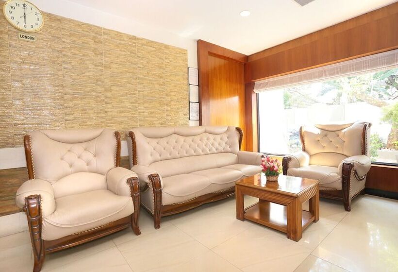 호텔 Collection O Dona Castle