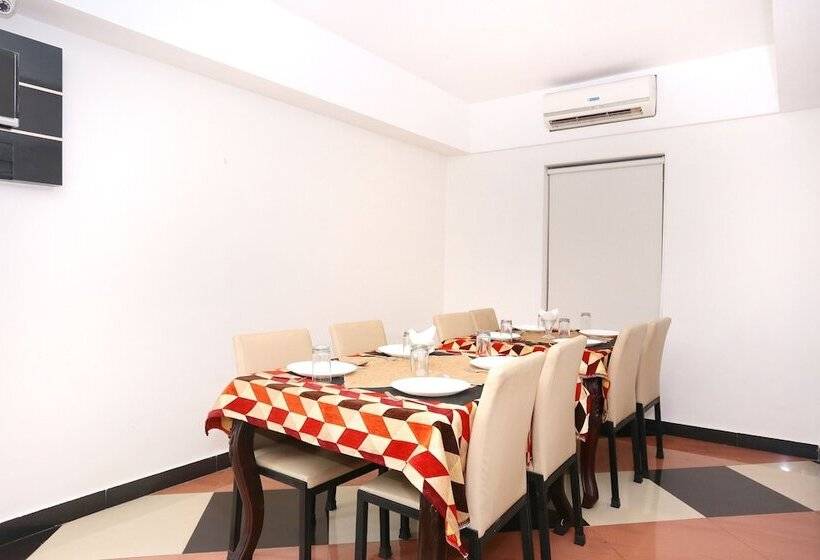 호텔 Collection O Dona Castle