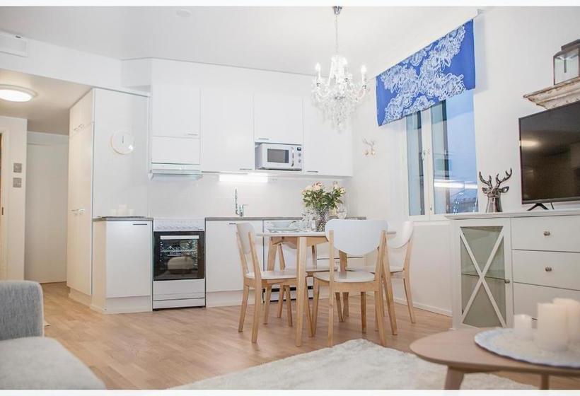 Отель Crystal Suites 1