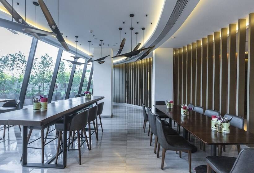 호텔 Doubletree By Hilton Ahmedabad