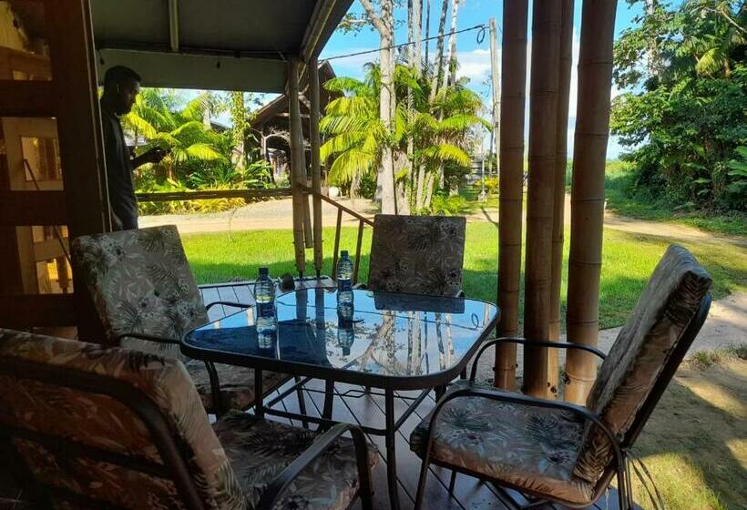 هتل Houttuyn Wellness River Resort