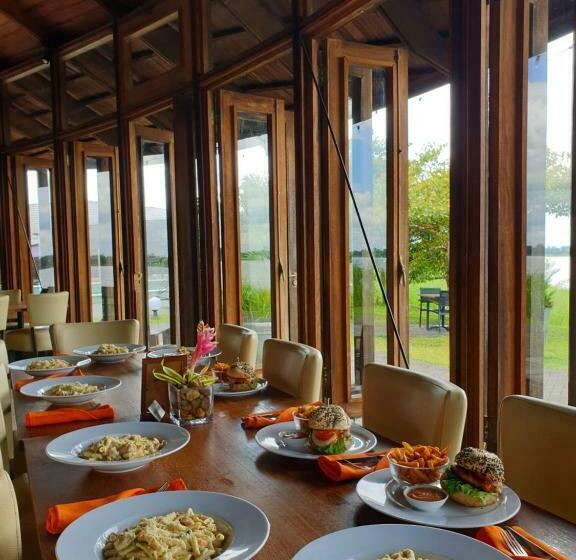 هتل Houttuyn Wellness River Resort