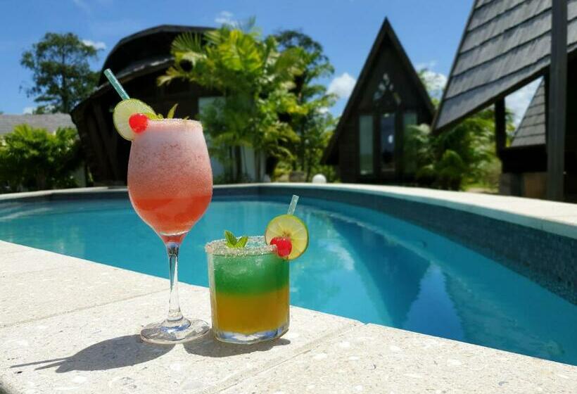 هتل Houttuyn Wellness River Resort