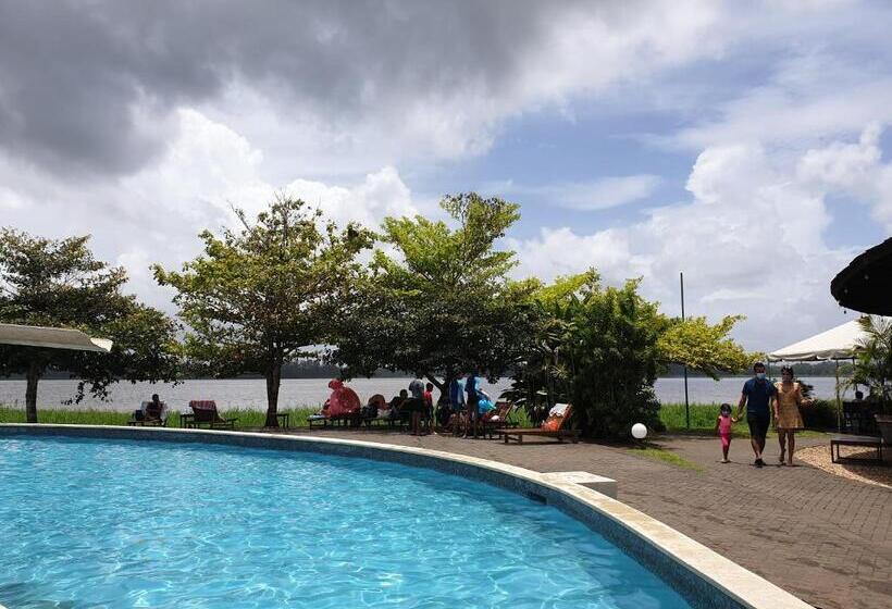 هتل Houttuyn Wellness River Resort