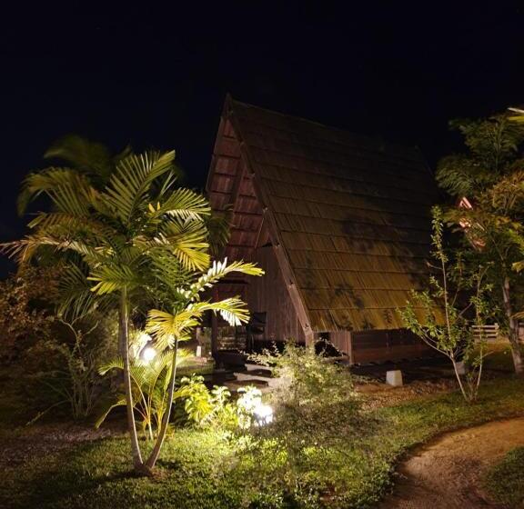 هتل Houttuyn Wellness River Resort