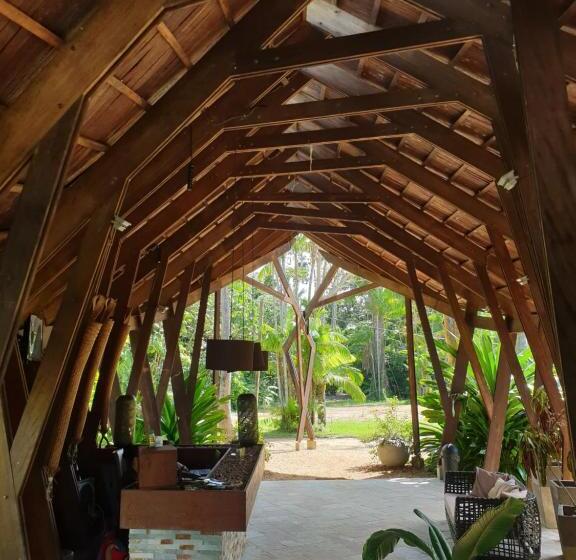 هتل Houttuyn Wellness River Resort