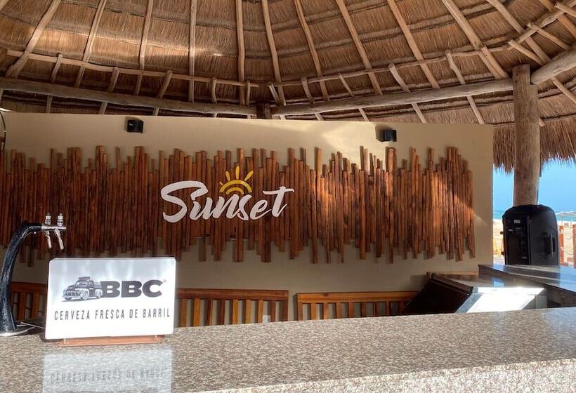 Отель On Vacation Wayira Beach