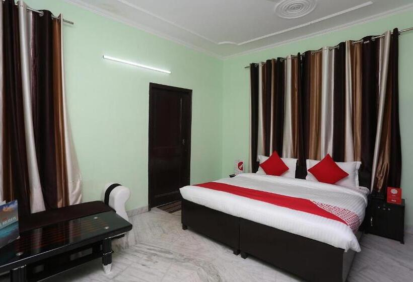 فندق Oyo 18669 Shree Palce