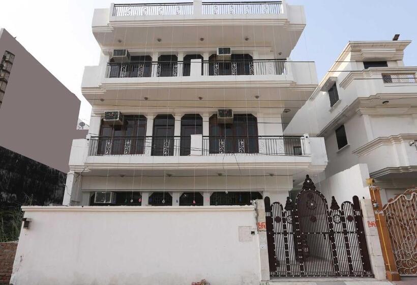 فندق Oyo 18669 Shree Palce