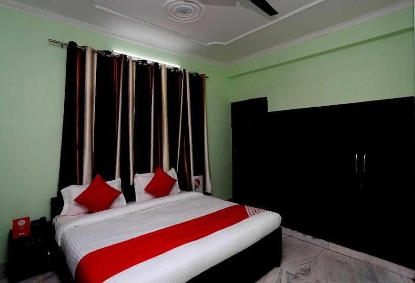 فندق Oyo 18669 Shree Palce