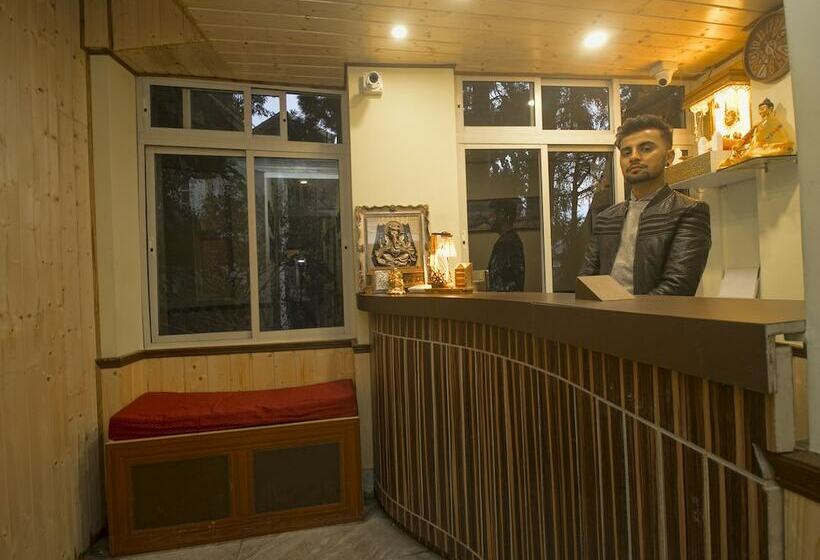 Отель Oyo 22296 New Amber