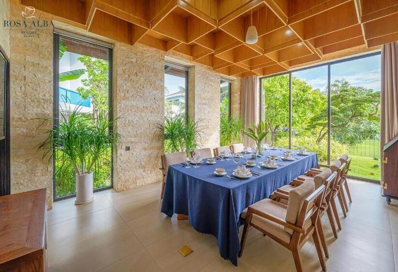 هتل Rosa Alba Resort & Villas Tuy Hoa