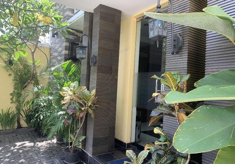 فندق Selaras Inn Syariah