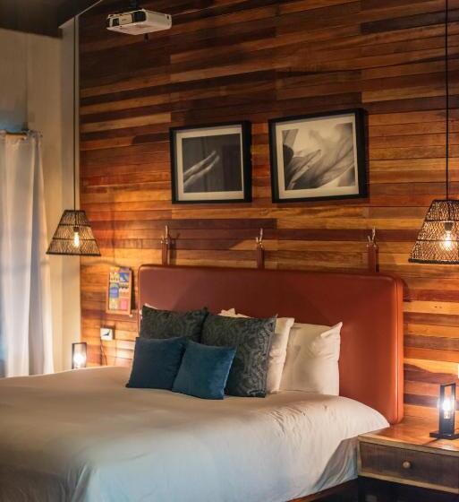 Отель Selina Monteverde