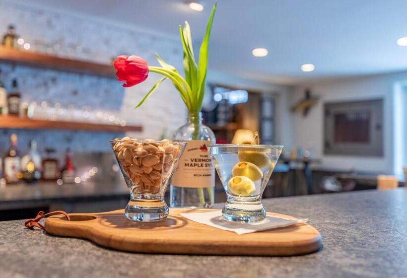 فندق The Barnstead Inn