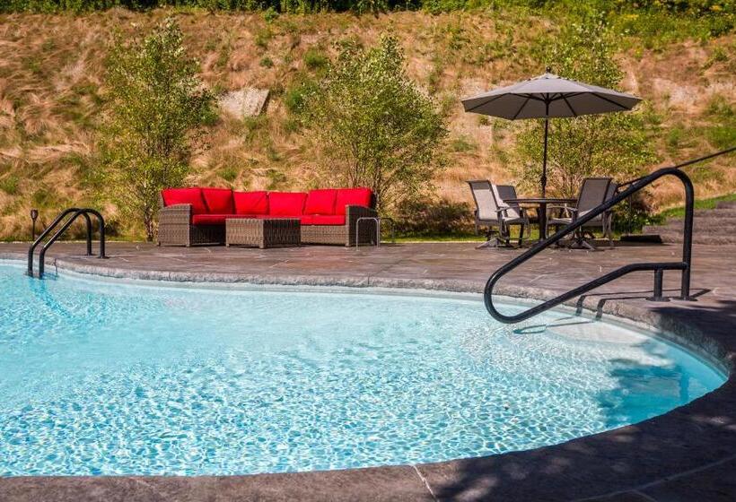 فندق The Barnstead Inn