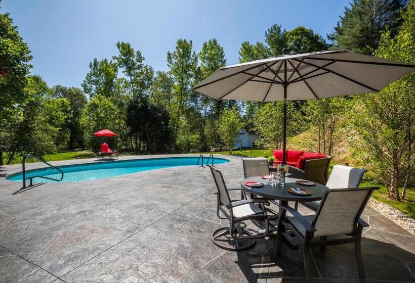 فندق The Barnstead Inn