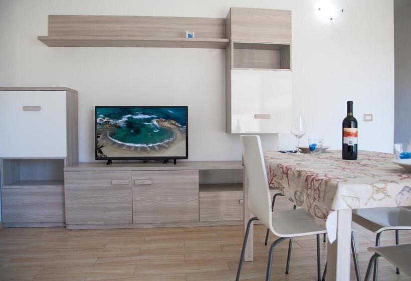 La Contessa Pool & Sea View