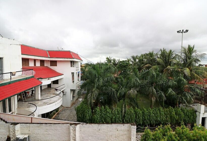 Oyo 16112 Hotel Uruvela International