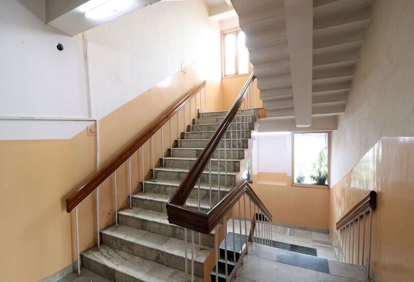 Oyo 16112 Hotel Uruvela International