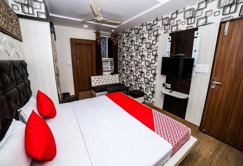 Collection O Hotel Sharda