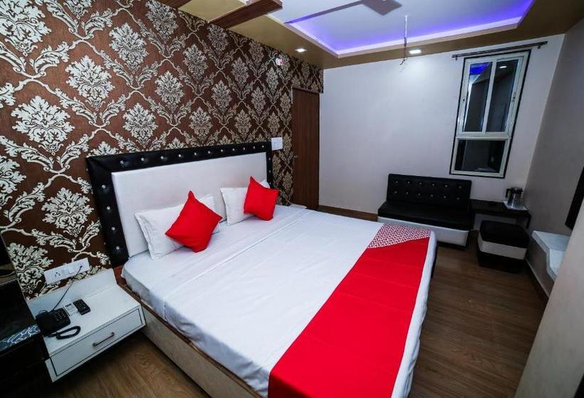 Collection O Hotel Sharda