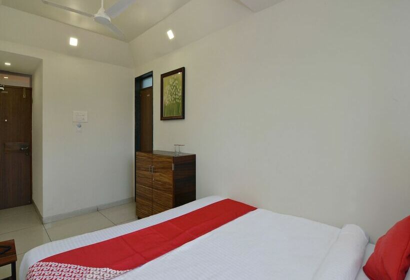 Oyo 22827 Hotel Prafulla