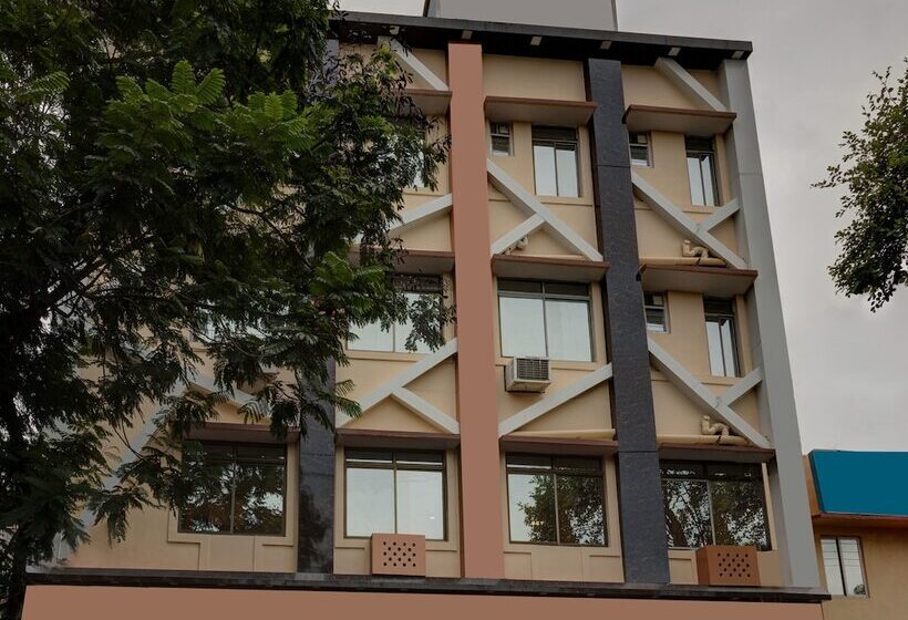 Oyo 4283 Hotel Satguru