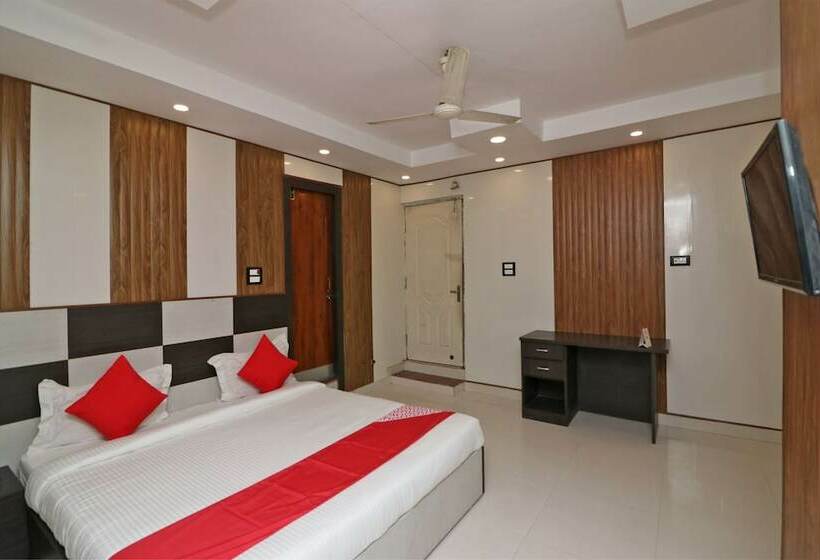 Oyo 4817 Hotel Hill Heights