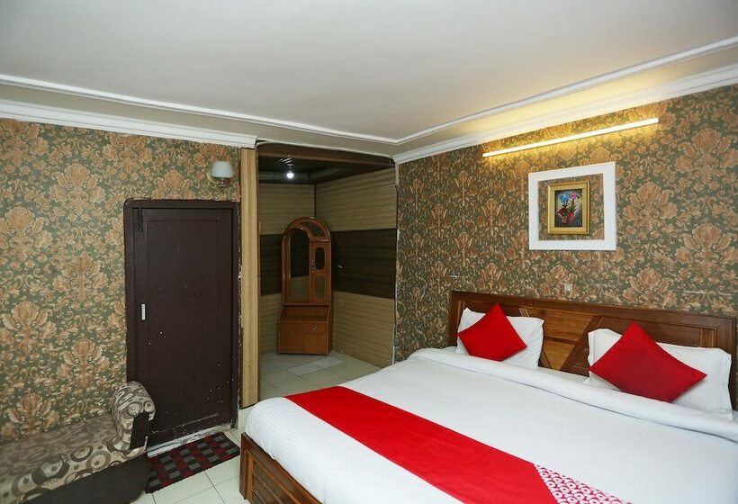 Oyo 9452 Hotel Moonlight