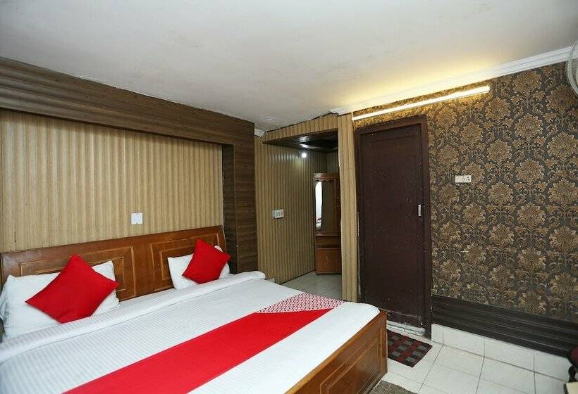 Oyo 9452 Hotel Moonlight