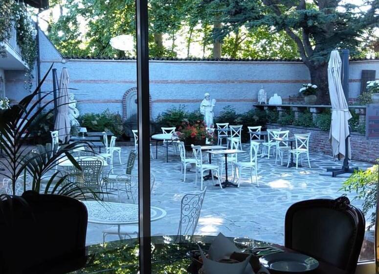 פנסיון Antica Villa Cuneo  Guest House   B&b E Non Un Hotel A Cuneo