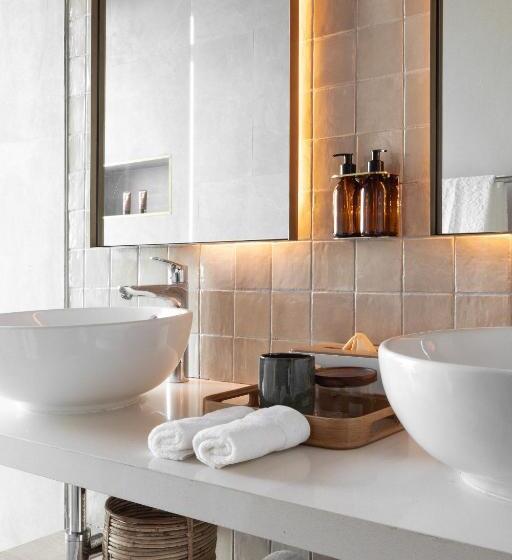 پانسیون Escape To The Beach