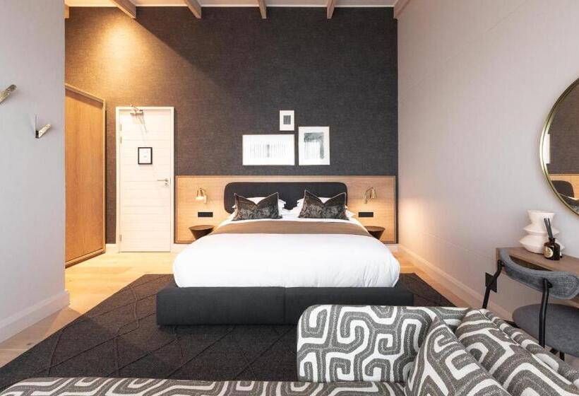 پانسیون Escape To The Beach