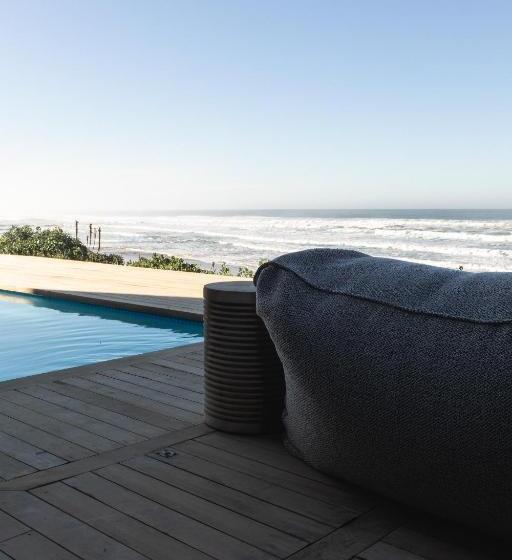 پانسیون Escape To The Beach