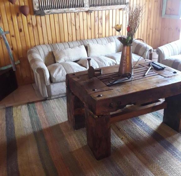 膳宿费 Hostal Arce Marrón