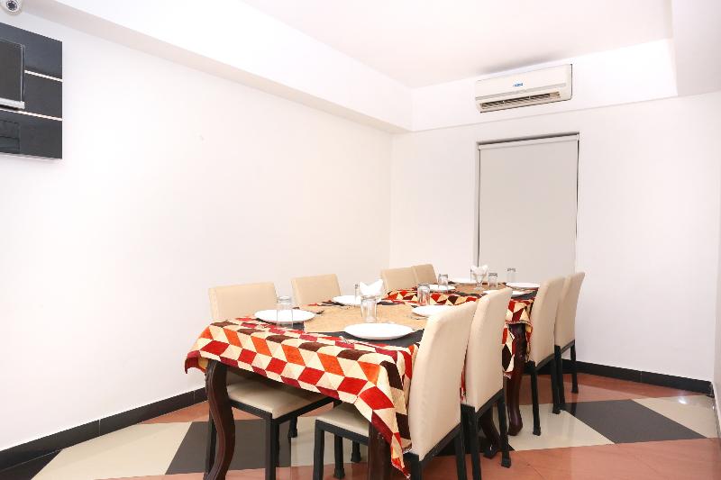 호텔 Collection O Dona Castle